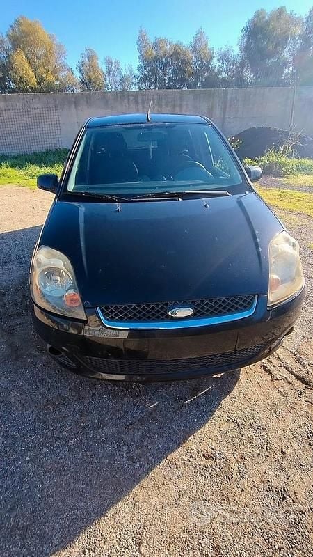Usata Ford Fiesta 2007 Nero Utilitaria