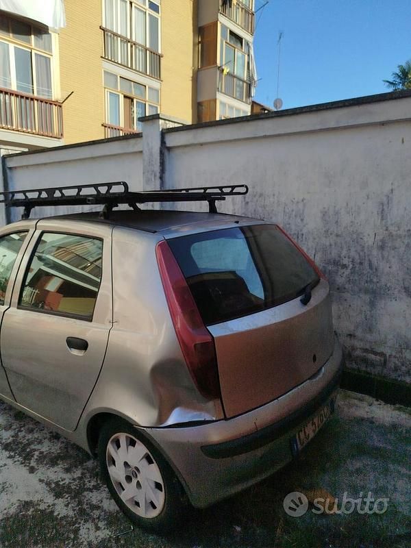 Usata Fiat Punto 80 CV (58 kW) 2002 Grigio Utilitaria