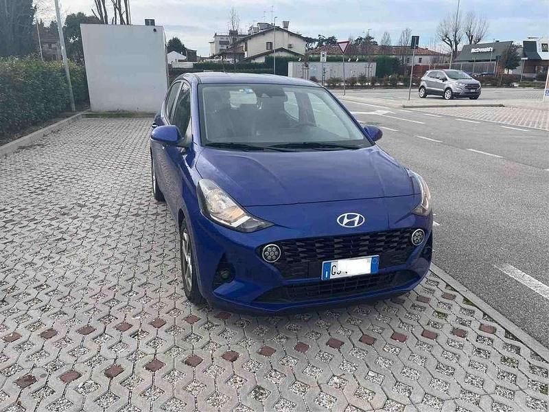 Usata Hyundai i10 65 CV (47 kW) 2022 Blu/azzurro Utilitaria