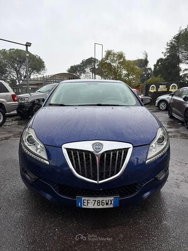 Usata Lancia Delta 120 CV (88 kW) 2010 Blu Utilitaria