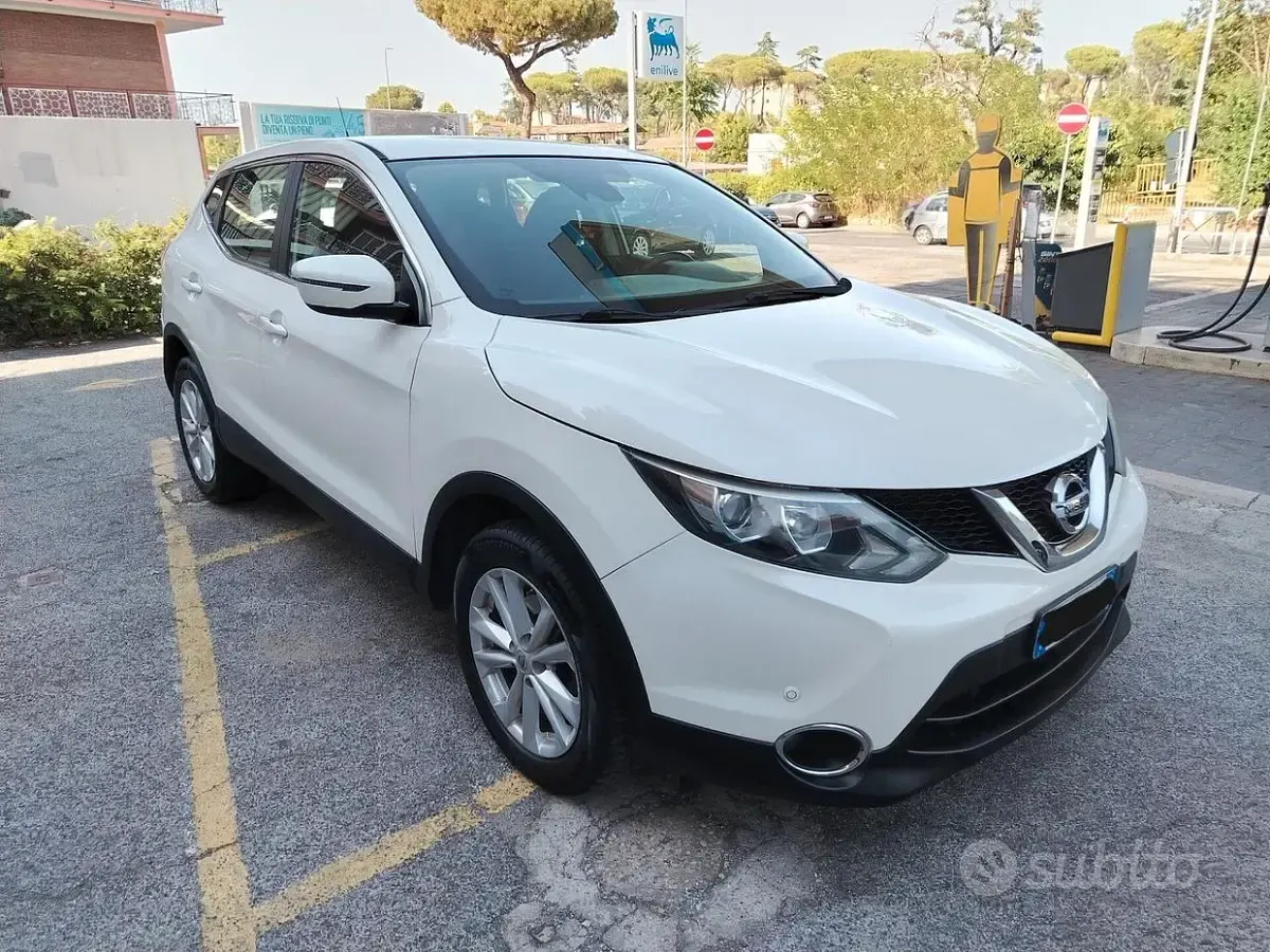 Usata Nissan Qashqai 110 CV (80 kW) 2015 Bianco SUV
