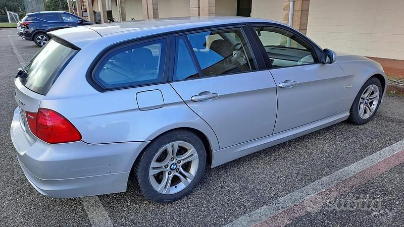 Usata BMW 320 177 CV (130 kW) 2009 Grigio Station wagon