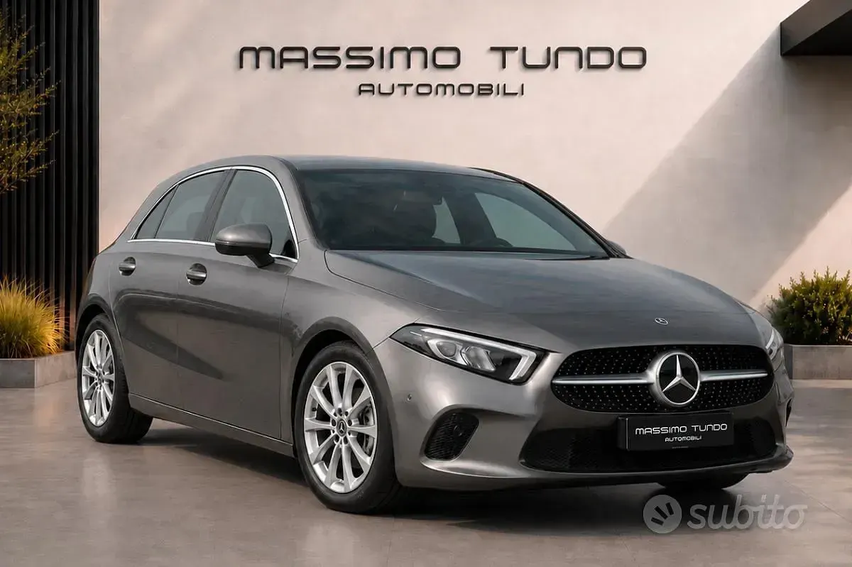 Usata Mercedes A180 116 CV (85 kW) 2019 Grigio Berlina