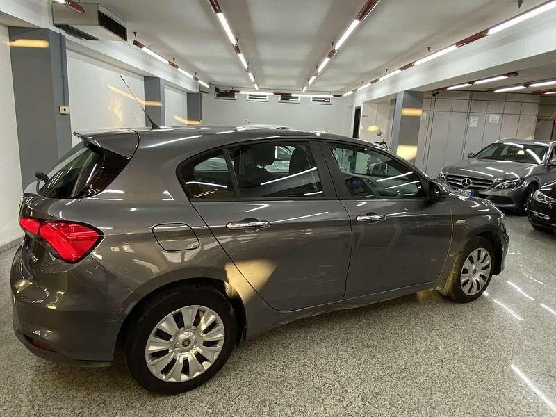 Usata Fiat Tipo Easy 95 CV (69 kW) 2016 Grigio Berlina