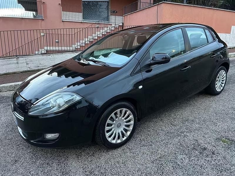 Usata Fiat Bravo 119 CV (87 kW) 2011 Nero Utilitaria