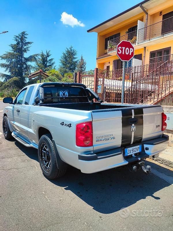 Usata Dodge Dakota 2005 Grigio Pick-up