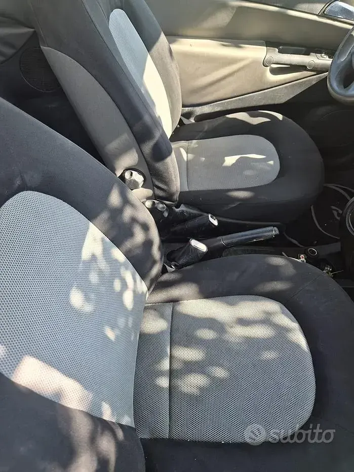 Usata Lancia Ypsilon 70 CV (51 kW) 2005 Utilitaria