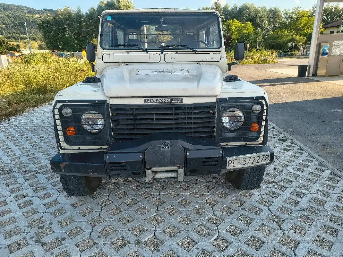 Usata Land Rover Defender 1989 Bianco SUV
