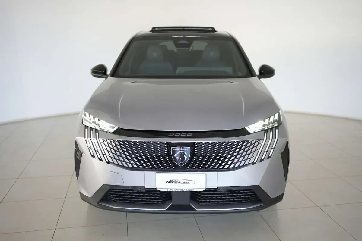 Nuova Peugeot 3008 GTi 136 CV (100 kW) 2025 Titan grey SUV
