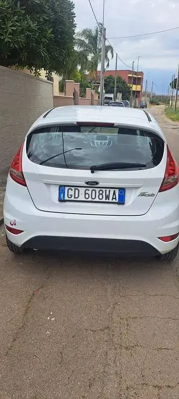Usata Ford Fiesta Titanium 60 CV (44 kW) 2012 Berlina
