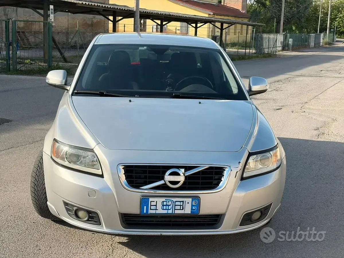 Usata Volvo V50 101 CV (74 kW) 2011 Grigio Station wagon