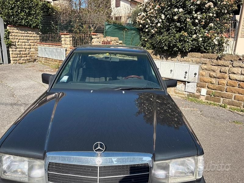 Usata Mercedes 190 1990 Nero Berlina