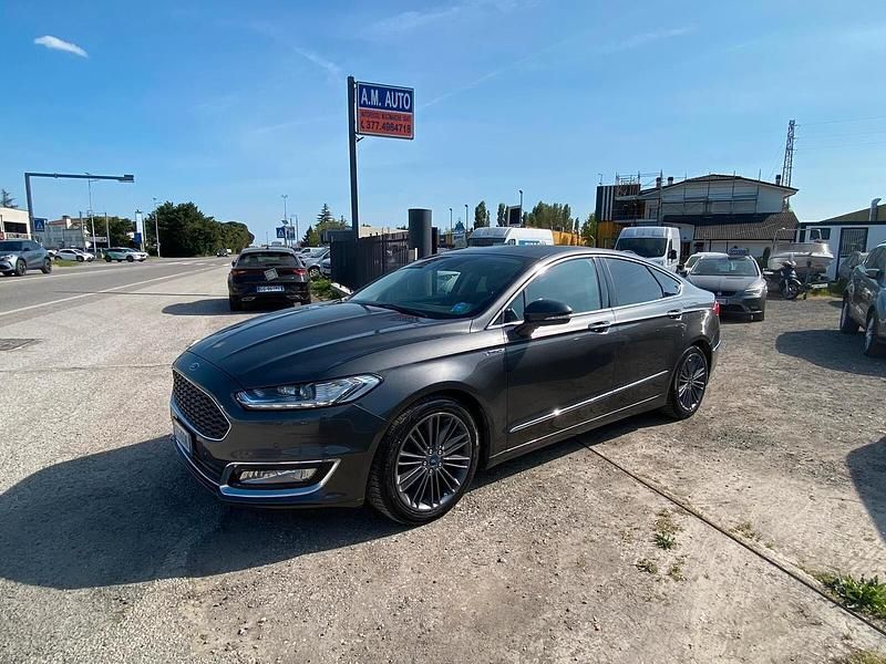 Usata Ford Mondeo Vignale 140 CV (102 kW) 2017 Grigio Berlina