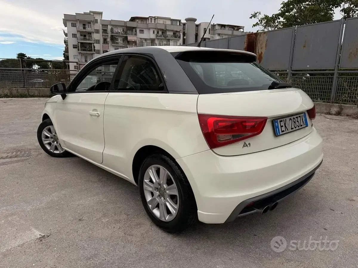 Usata Audi A1 Attraction 86 CV (63 kW) 2012 Bianco Utilitaria