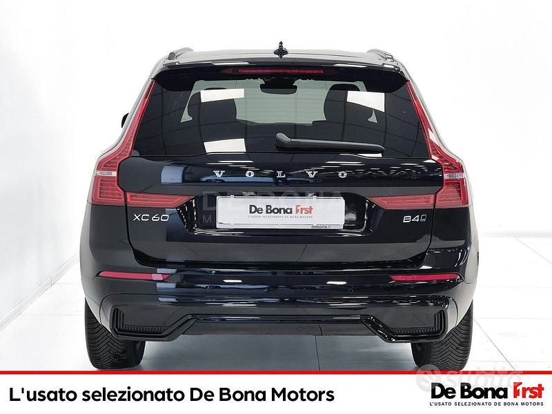 Usata Volvo XC60 Plus 197 CV (144 kW) 2022 Nero SUV