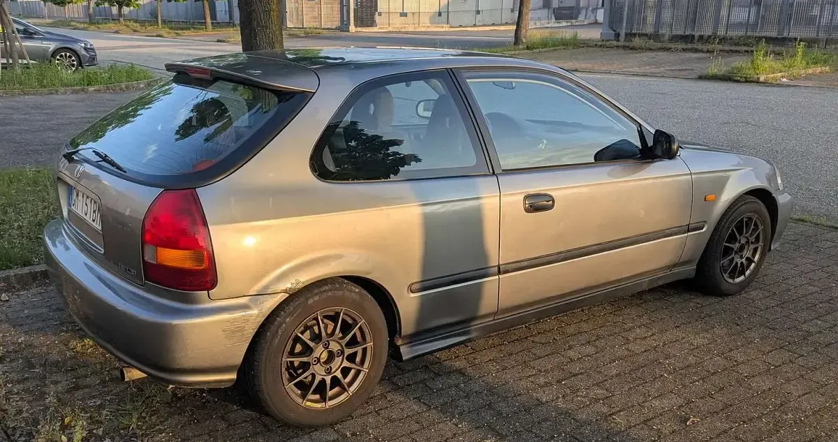 Usata Honda Civic LS 114 CV (83 kW) 1999 Grigio Berlina