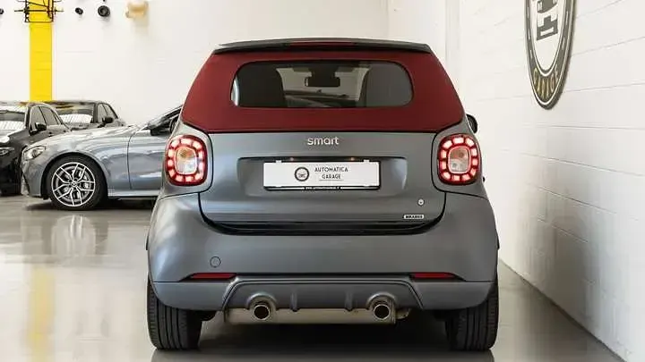 Usata Smart ForTwo Cabrio Brabus 109 CV (80 kW) 2017 Grigio Cabrio