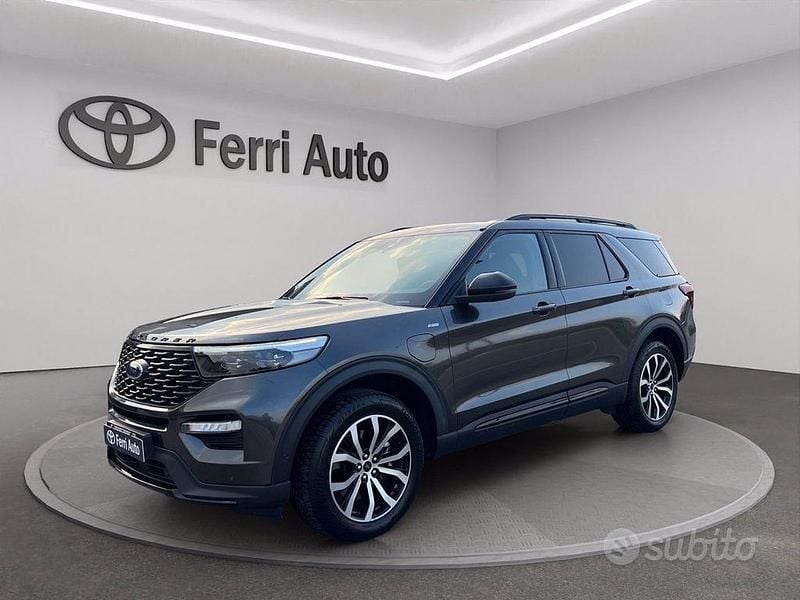 Usata Ford Explorer ST-Line 457 CV (336 kW) 2020 Grigio SUV