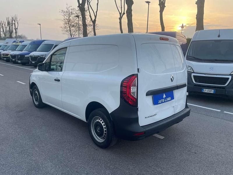Usata Renault Kangoo 95 CV (69 kW) 2023 Bianco Monovolume