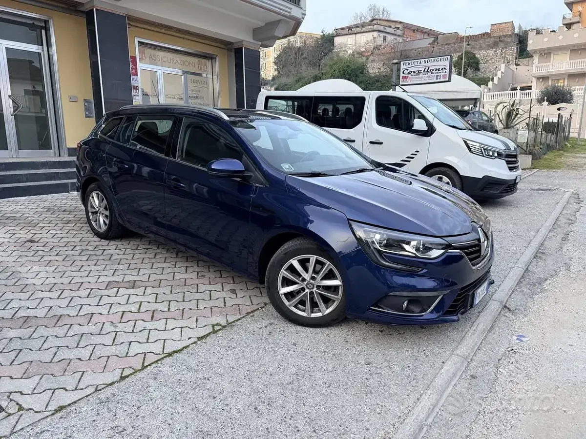 Usata Renault Mégane GrandTour 110 CV (80 kW) 2018 Nero Station wagon