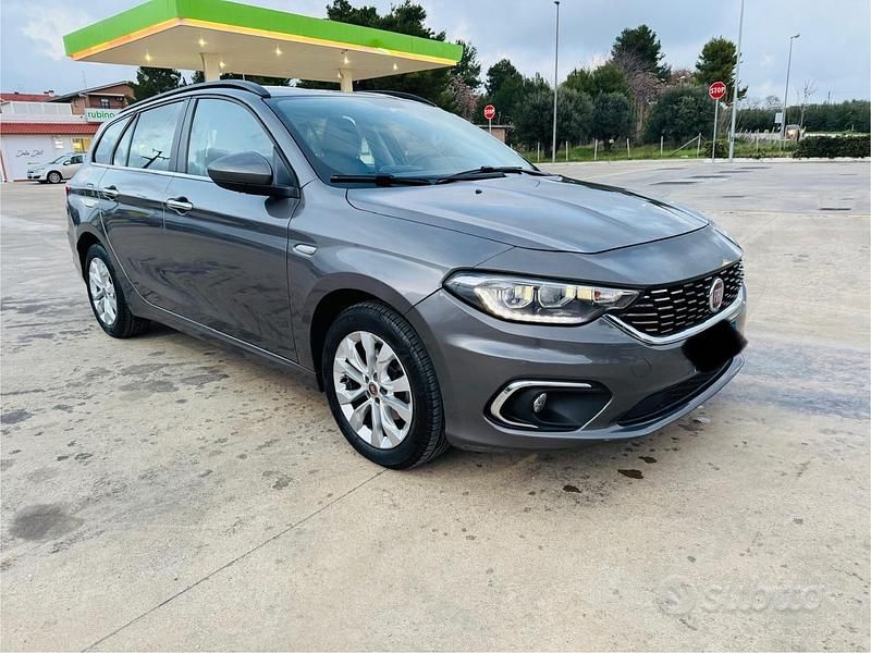Usata Fiat Tipo Lounge 119 CV (87 kW) 2017 Grigio Station wagon