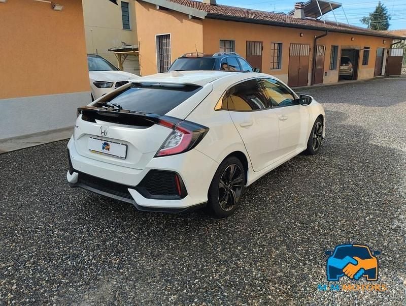 Usata Honda Civic Executive 120 CV (88 kW) 2019 Bianco Berlina