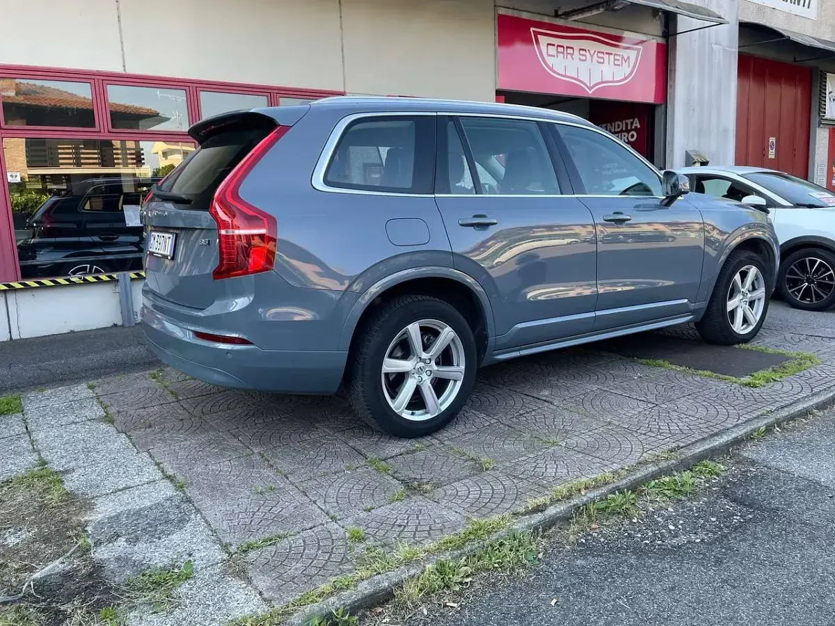 Usata Volvo XC90 Core 235 CV (172 kW) 2023 Grigio SUV