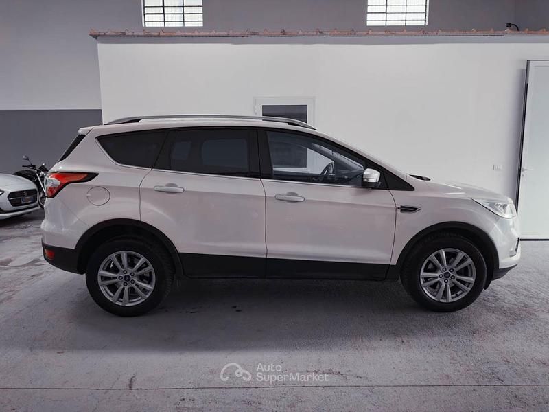 Usata Ford Kuga ST-Line 120 CV (88 kW) 2019 Bianco SUV