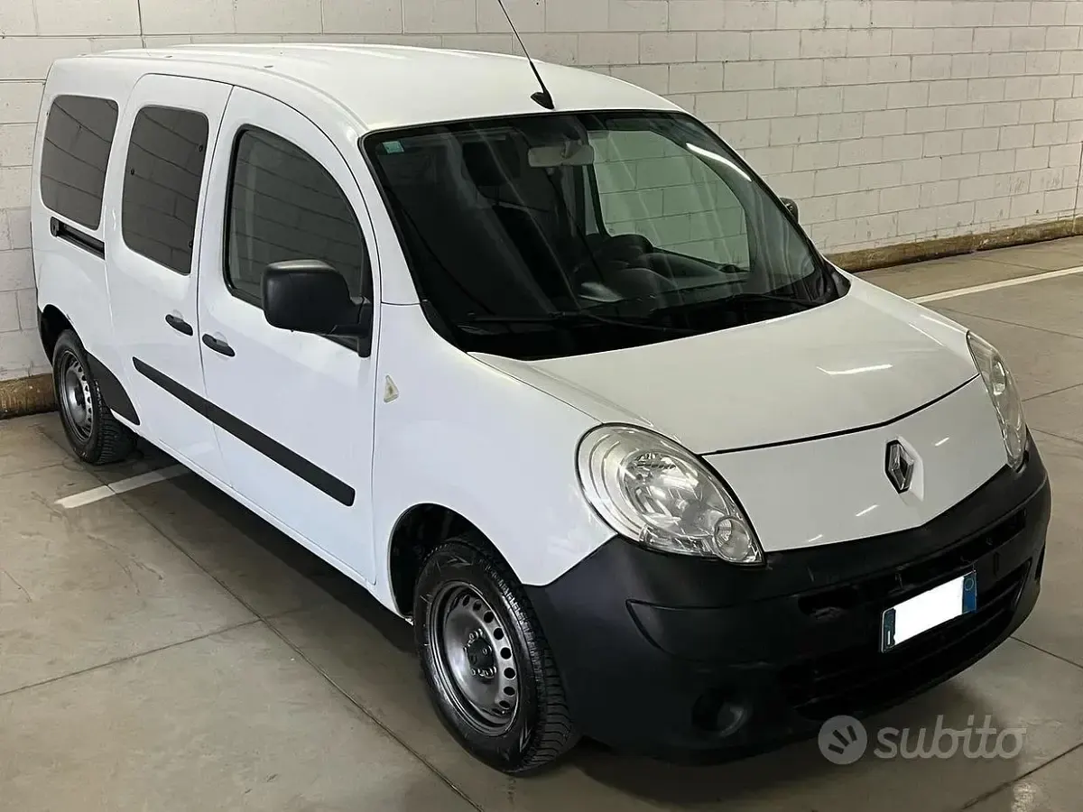 Usata Renault Kangoo 90 CV (66 kW) 2011 Bianco Monovolume