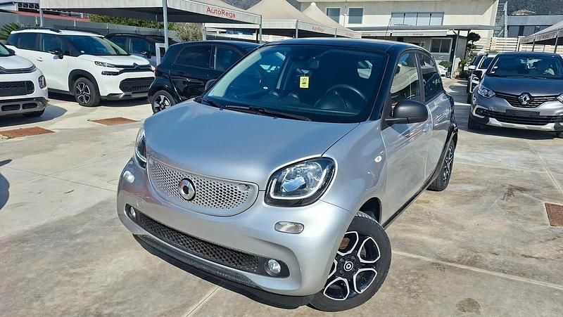 Usata Smart ForFour Passion 71 CV (52 kW) 2018 Argento Utilitaria