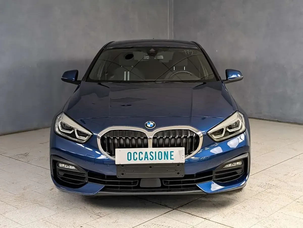 Usata BMW 118 Advantage 150 CV (110 kW) 2022 Blu/azzurro Utilitaria