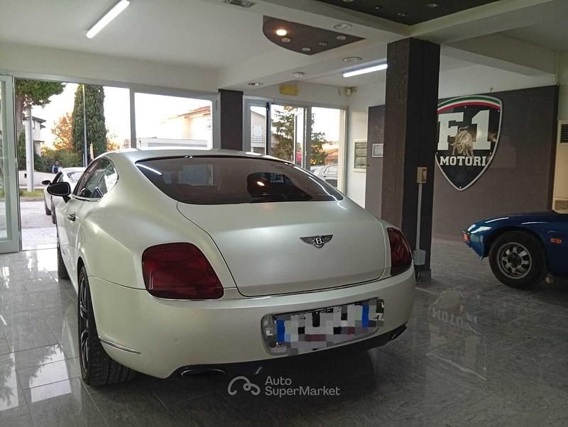 Usata Bentley Continental GT 560 CV (411 kW) 2006 Bianco Berlina