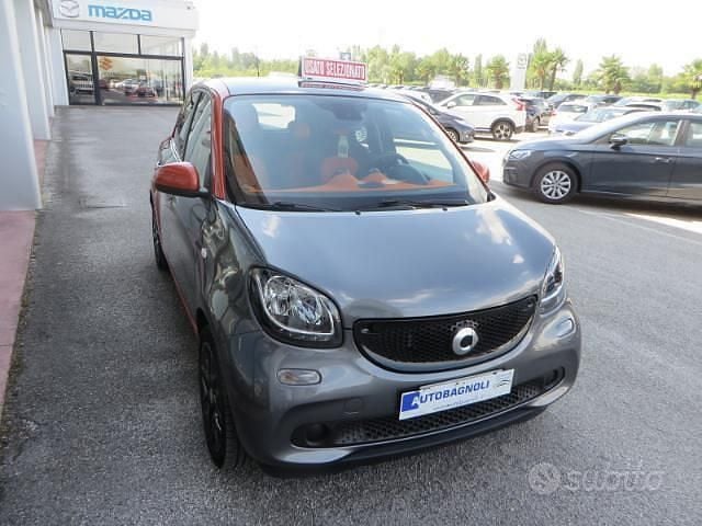 Usata Smart ForFour Edition #1 71 CV (52 kW) 2016 Grigio Utilitaria
