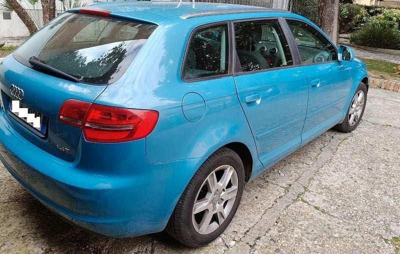 Usado Audi A3 Attraction 125 CV (91 kW) 2010 Azul Utilitario