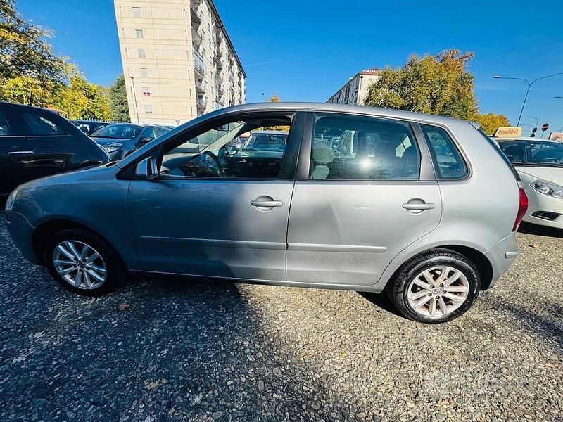 Usata VW Polo Comfortline 70 CV (51 kW) 2008 Grigio Berlina