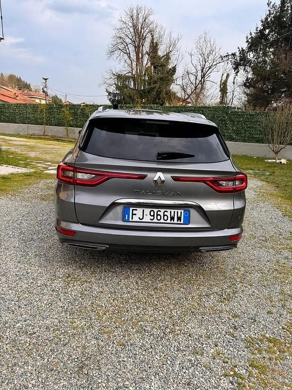 Usata Renault Talisman 130 CV (95 kW) 2017 Grigio Station wagon