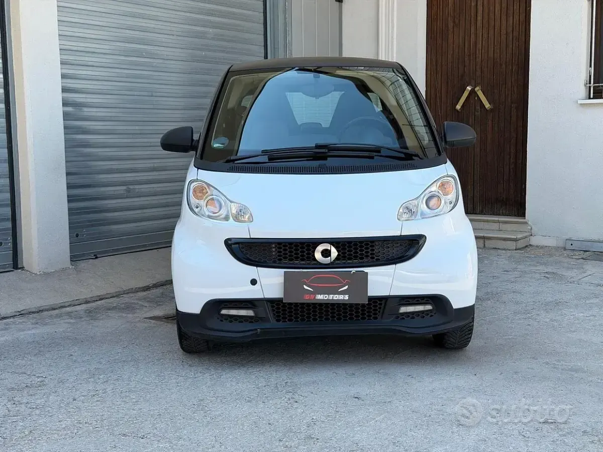 Usata Smart ForTwo Coupé 61 CV (44 kW) 2013 Bianco Coupé