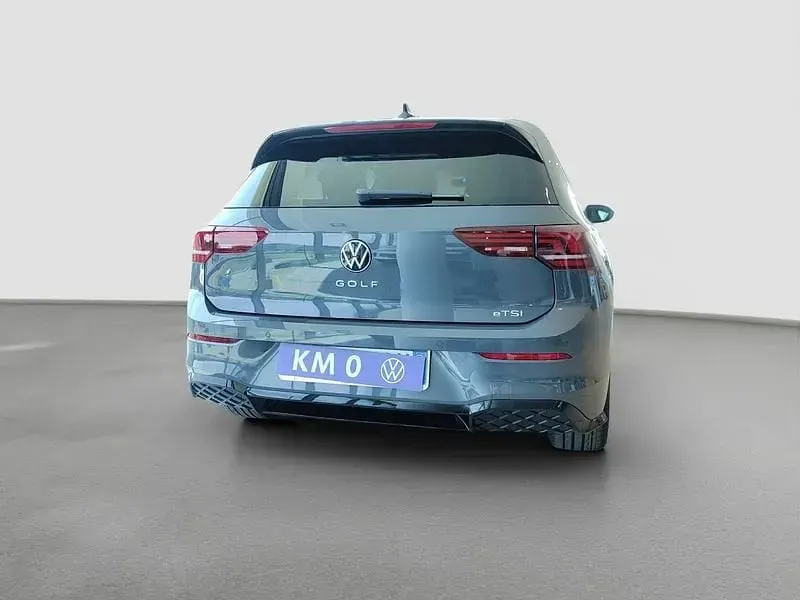 Nuova VW Golf VIII R-line Plus 150 CV (110 kW) 2026 Grigio Utilitaria