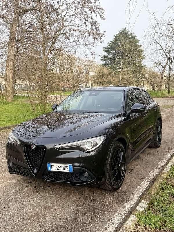 Usata Alfa Romeo Stelvio Super 179 CV (131 kW) 2017 SUV