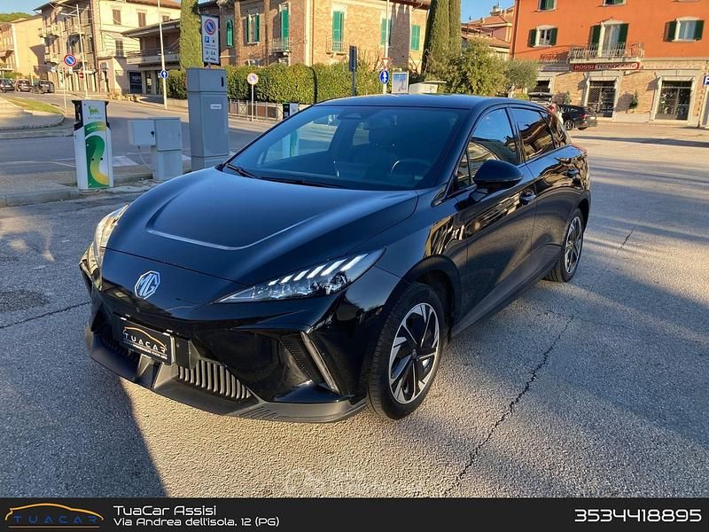 Nero Usata 2023 MG MG4 EV Luxury Due volumi | 24.500 € (Molto cara) - Immagine 1/4
