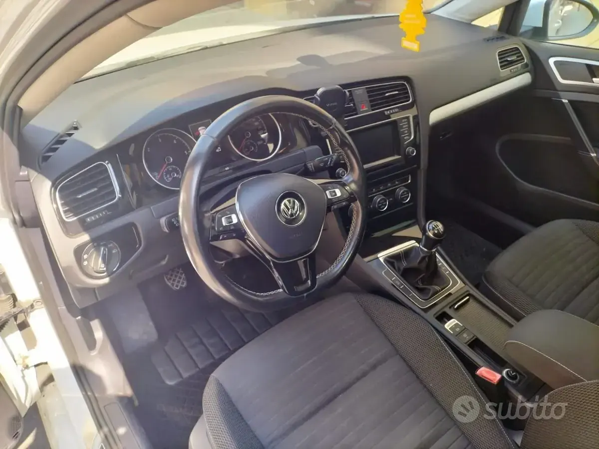Usata VW Golf VII 110 CV (80 kW) 2014 Utilitaria