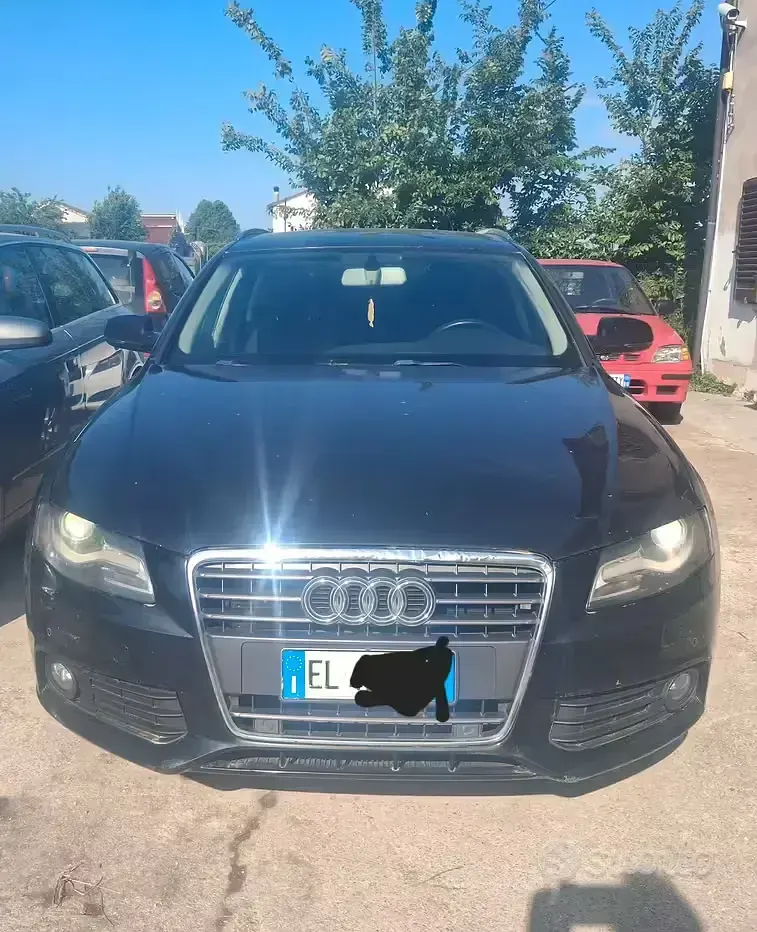 Usata Audi A4 143 CV (105 kW) 2012 Nero Station wagon
