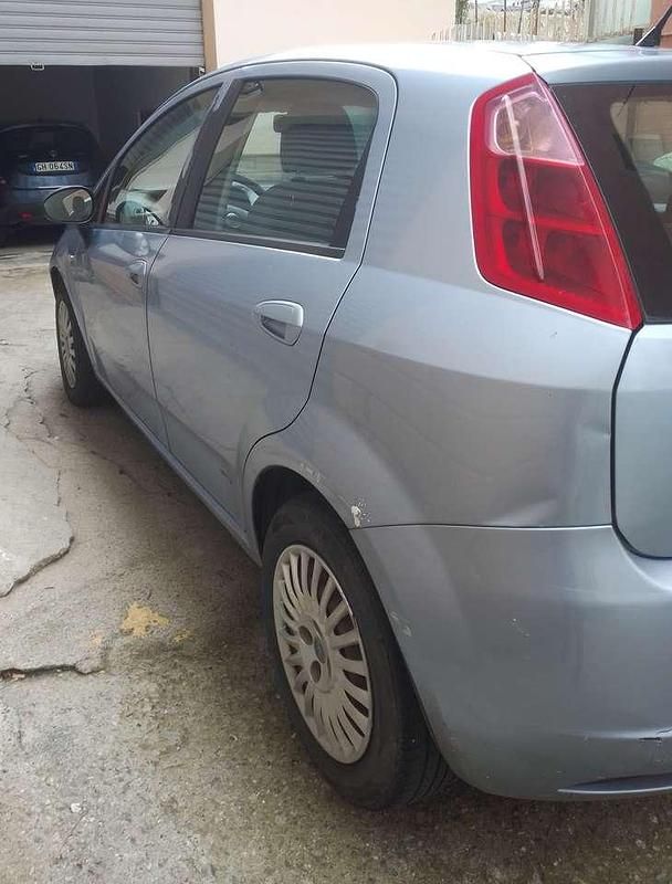 Usata Fiat Grande Punto 90 CV (66 kW) 2009 Grigio Utilitaria