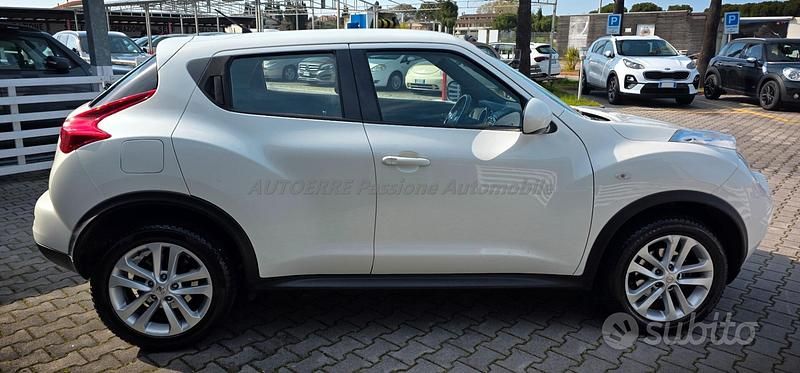 Używany Nissan Juke Acenta 110 KM (80 kW) 2014 Biały SUV