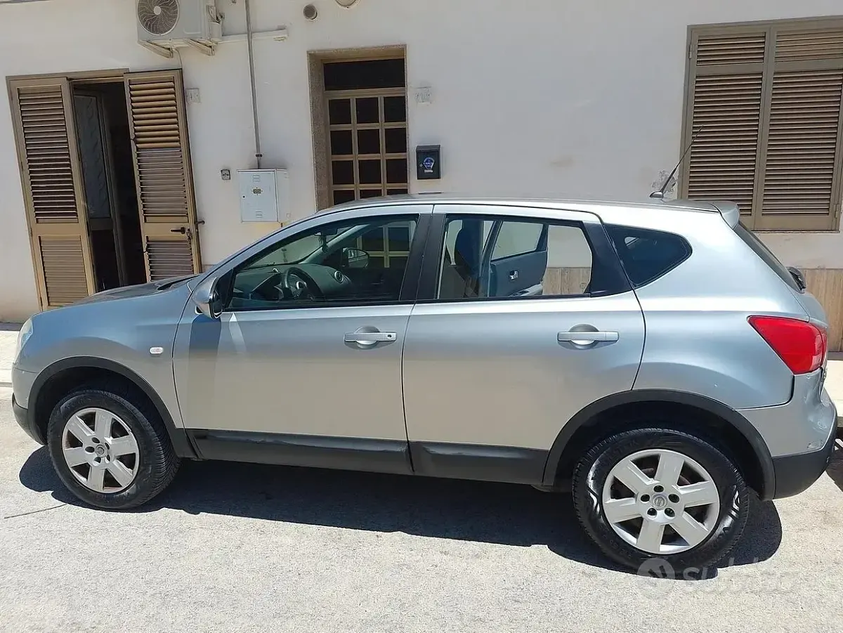 Usata Nissan Qashqai 106 CV (77 kW) 2010 Grigio SUV