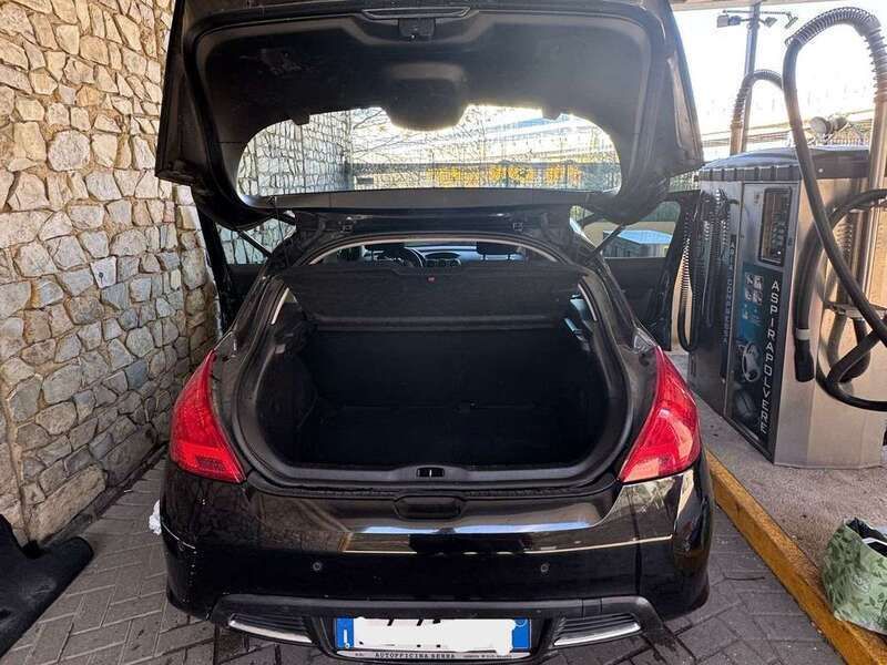 Nero Usata 2011 Peugeot 308 Sportium Tre volumi | 2000 € (Super prezzo) - Immagine 1/4