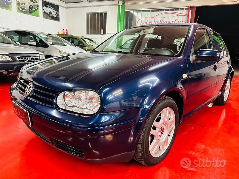 Blu Usata 2000 VW Golf IV Highline Tre volumi | 3700 € (Cara) - Immagine 1/4