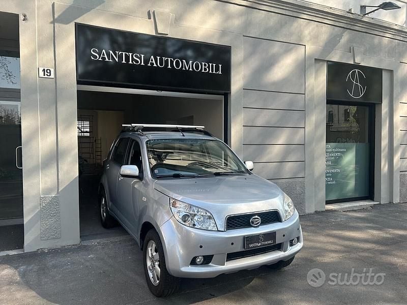 Argento Usata 2007 Daihatsu Terios SUV | 5990 € (Ottimo prezzo) - Immagine 1/4
