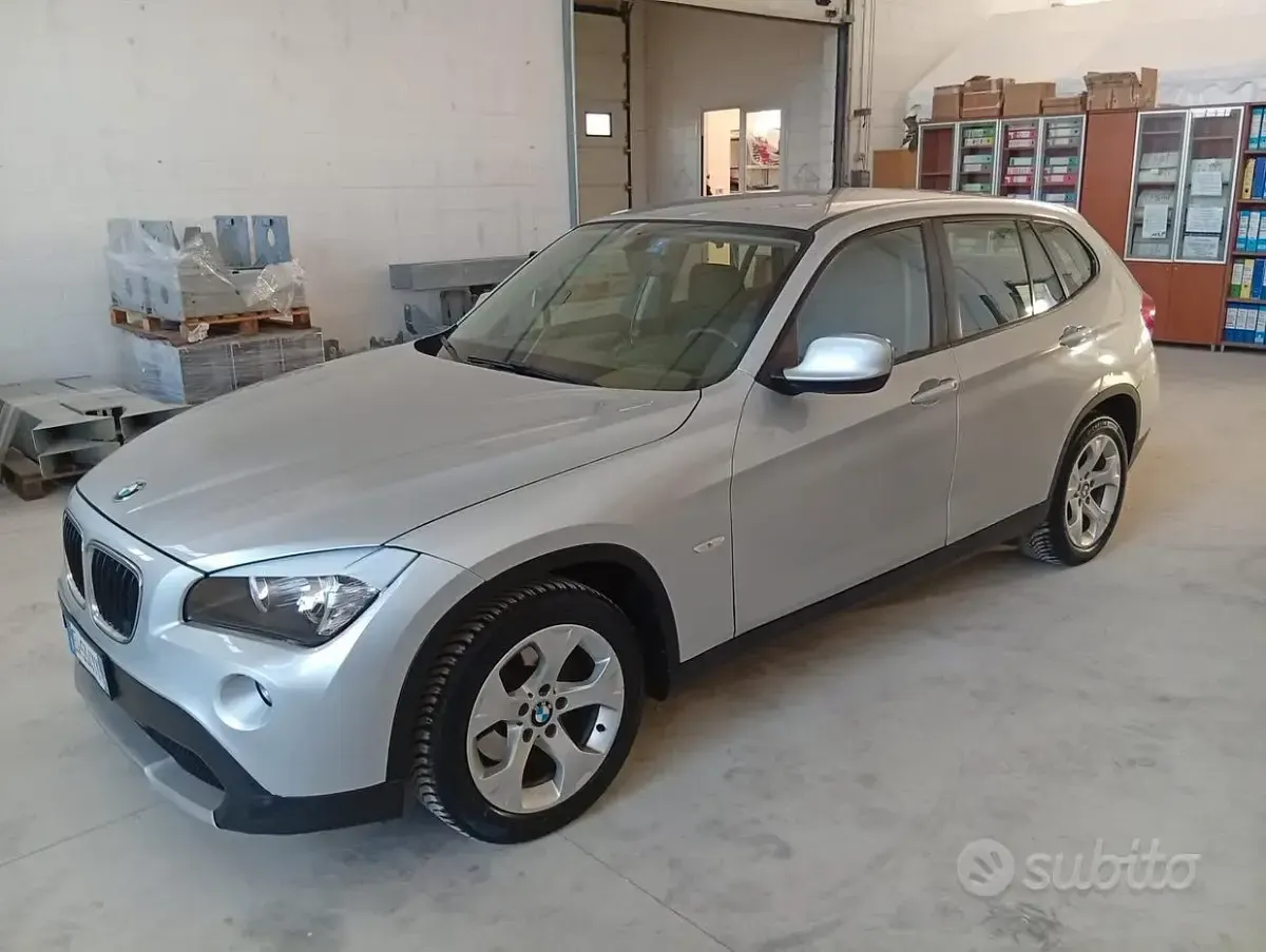 Usata BMW X1 177 CV (130 kW) 2010 Grigio SUV