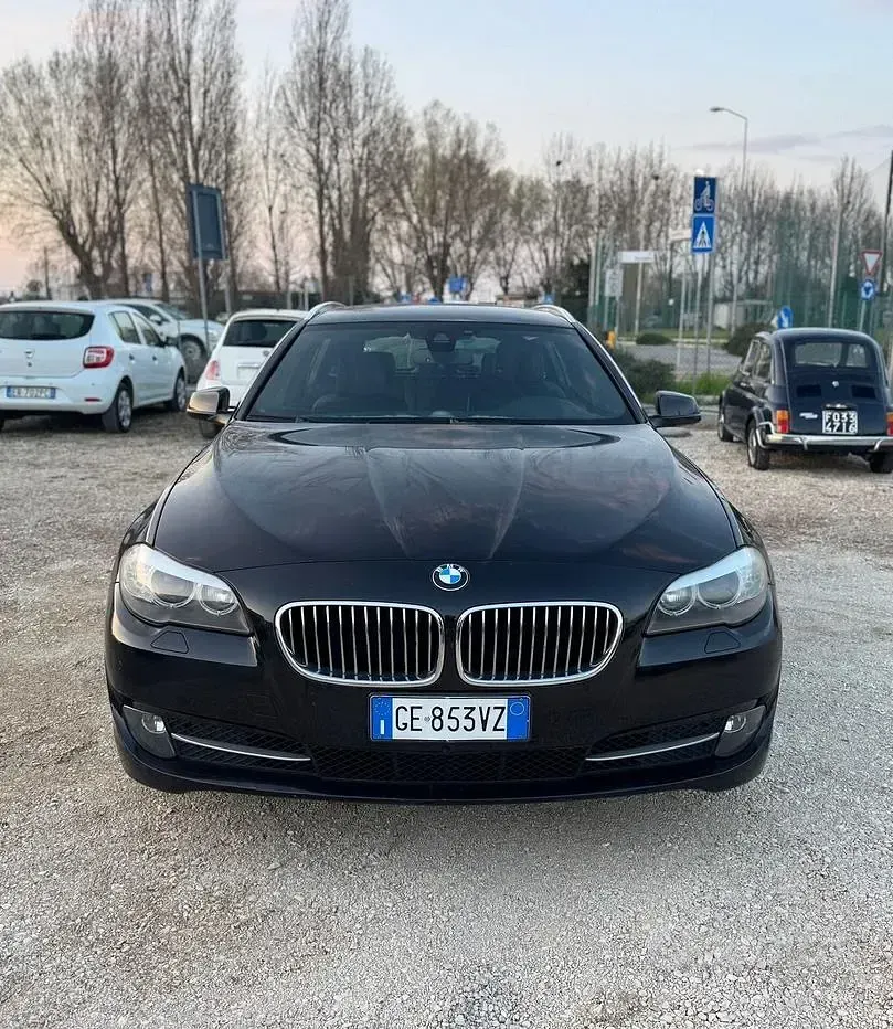 Usata BMW 525 Efficient Dynamics 218 CV (160 kW) 2013 Nero Station wagon